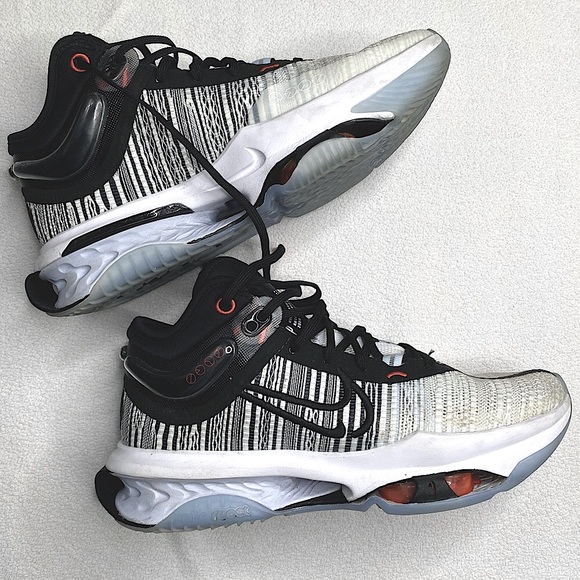 Nike Air Zoom GT Jump 2 EP 'White Black'
Size (9) - Picture 4 of 13